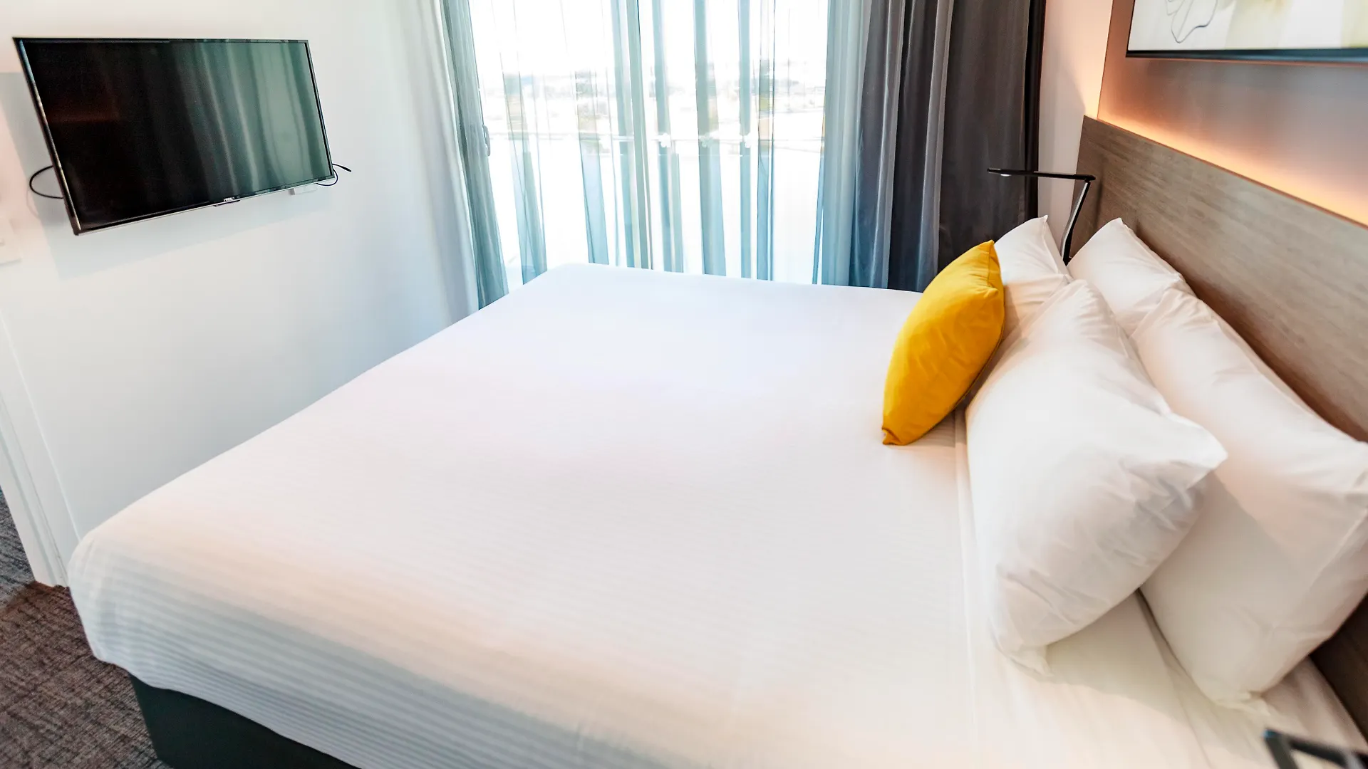 Mercure Sunshine Coast Kawana Waters 4*,  Austrálie