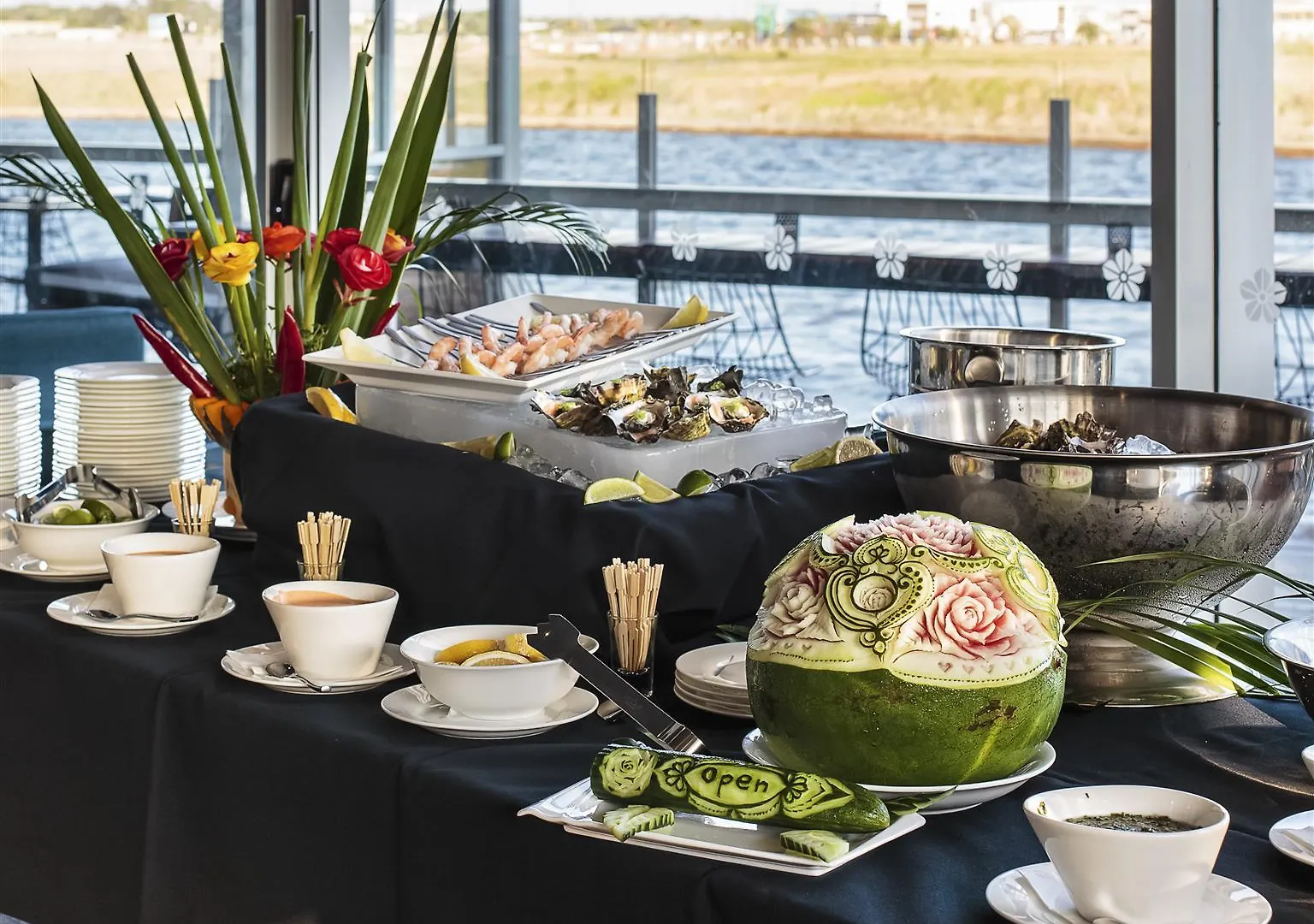Mercure Sunshine Coast Kawana Waters 4*,