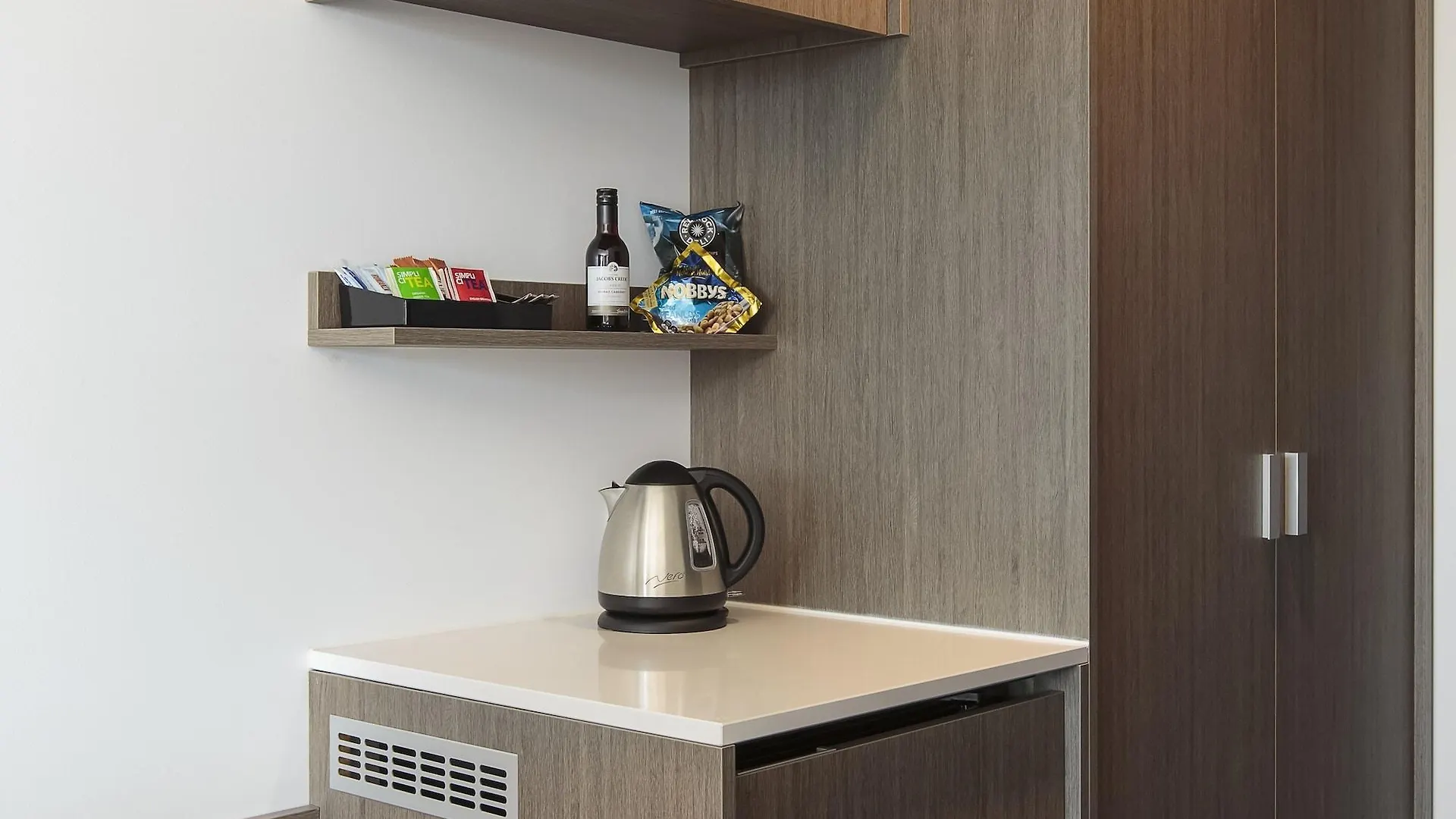 Отель Mercure Sunshine Coast Кавана-Уотерс