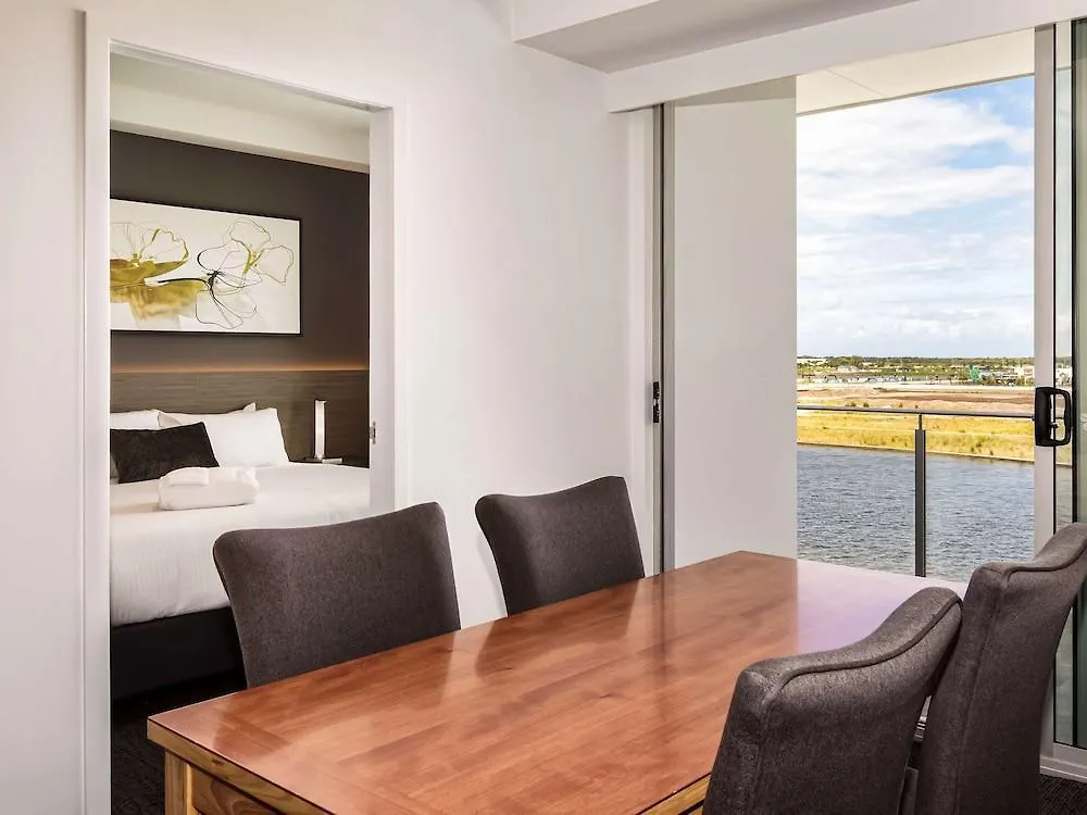 Mercure Sunshine Coast Kawana Waters Hotel