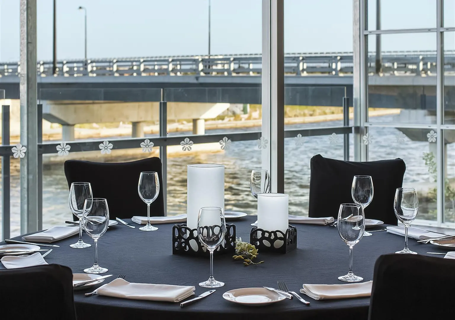 Mercure Sunshine Coast Kawana Waters Hotel