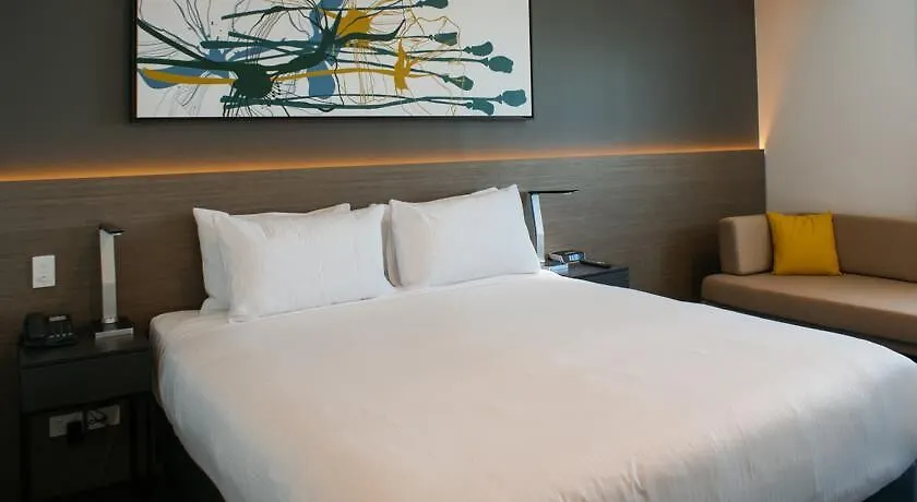 Mercure Sunshine Coast Kawana Waters Hotel